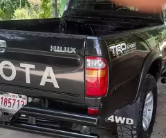 Camioneta Toyota Hilux 2.8 Ano 2002 Para Vender