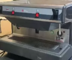 Se Vende Una Maquina Espresso Nuova Simonelli